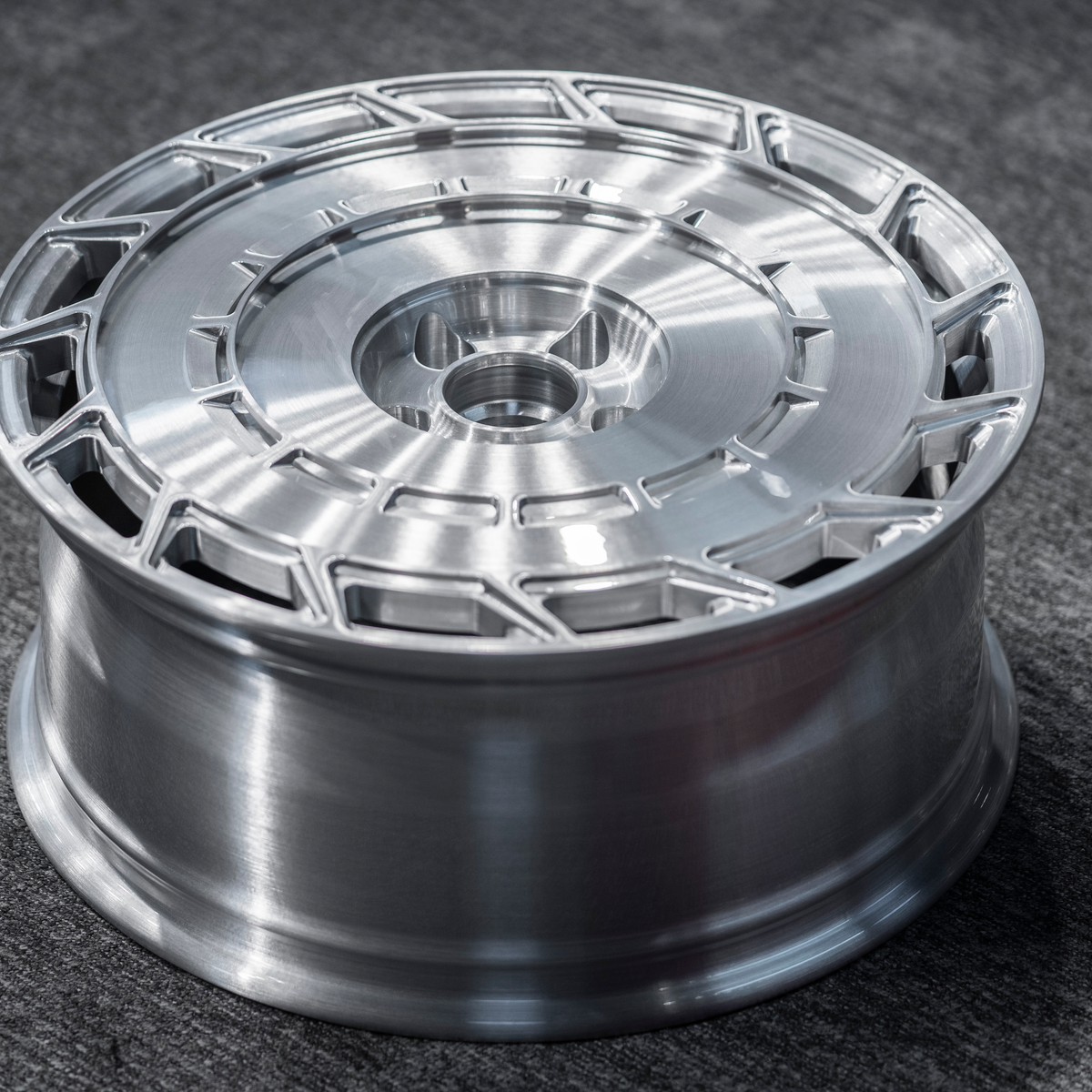 UMPARTS Forged Alloy Wheel – Aero Disc Design Performance Rim | Brushed Finish
